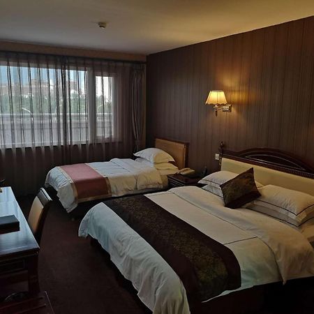 Beijing Commercial Business Hotel Екстер'єр фото