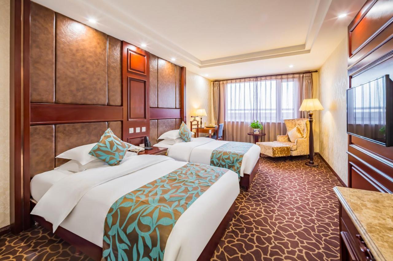 Beijing Commercial Business Hotel Екстер'єр фото