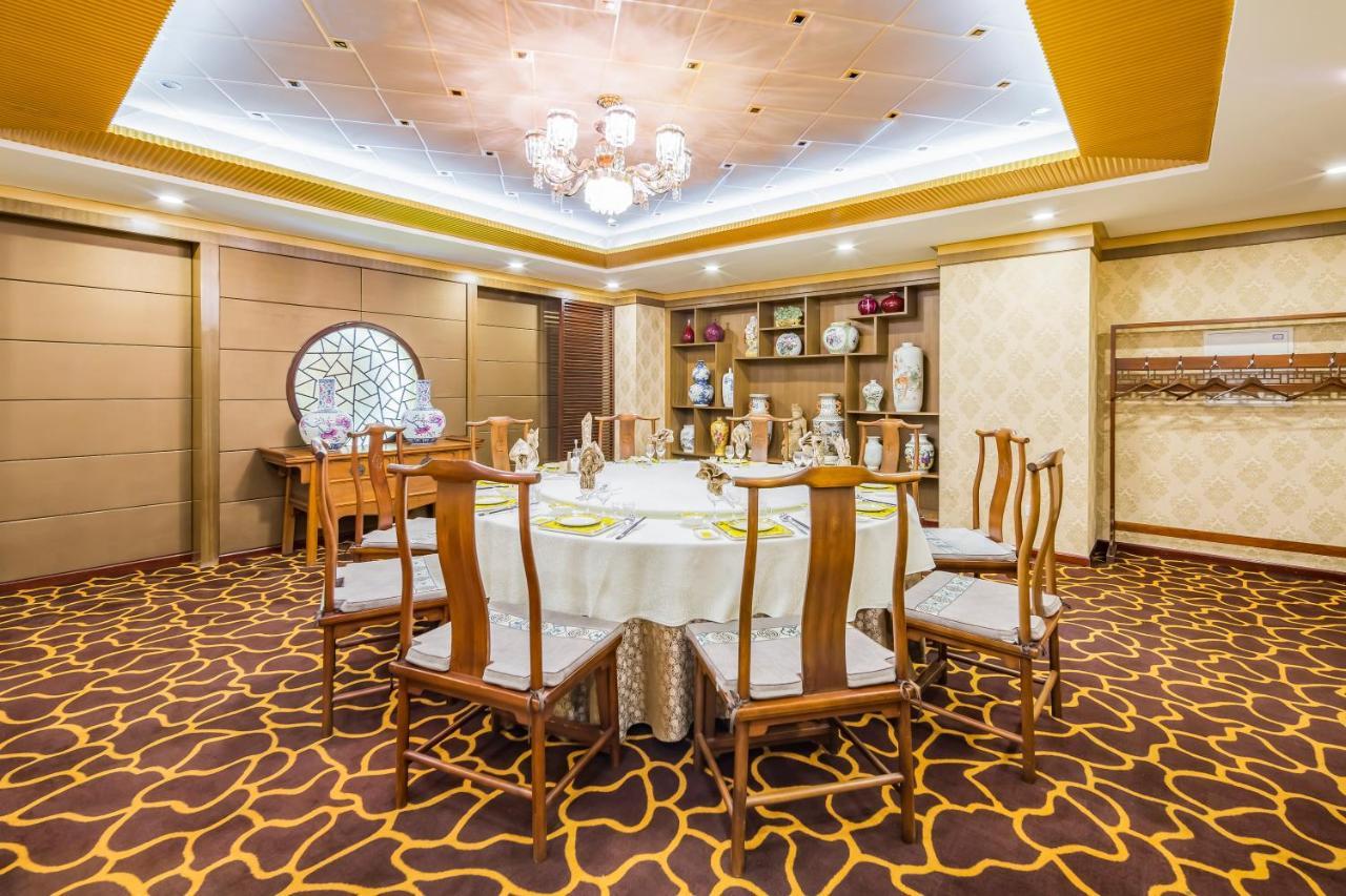 Beijing Commercial Business Hotel Екстер'єр фото