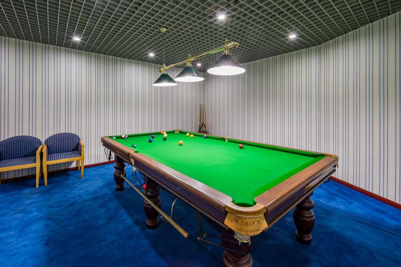 Beijing Commercial Business Hotel Екстер'єр фото