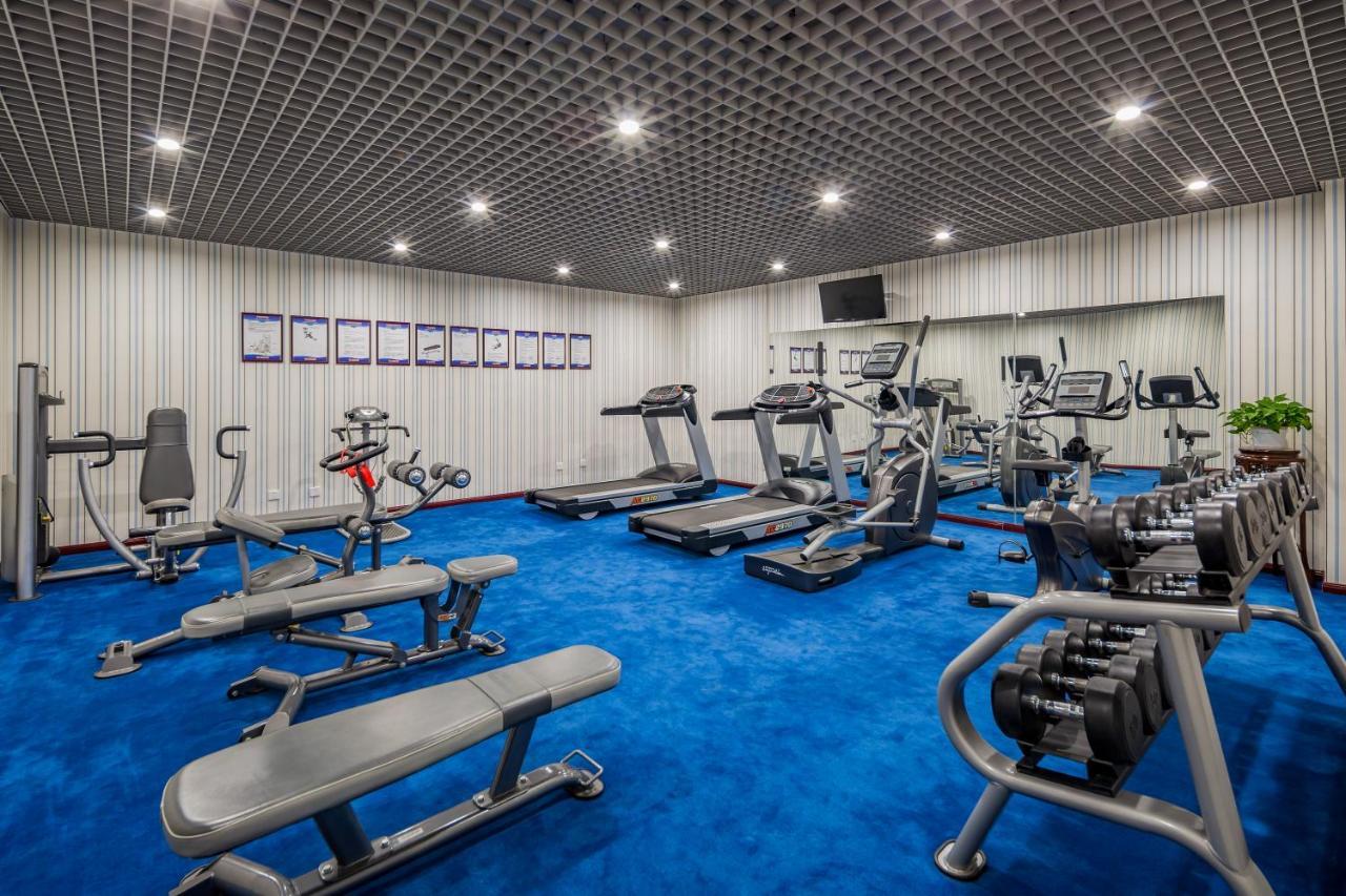 Beijing Commercial Business Hotel Екстер'єр фото