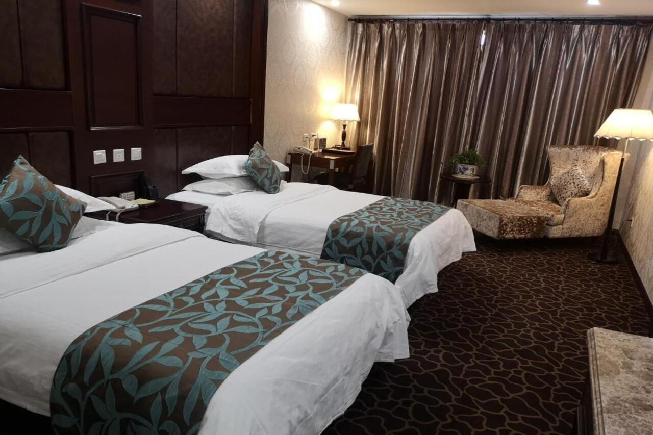 Beijing Commercial Business Hotel Екстер'єр фото