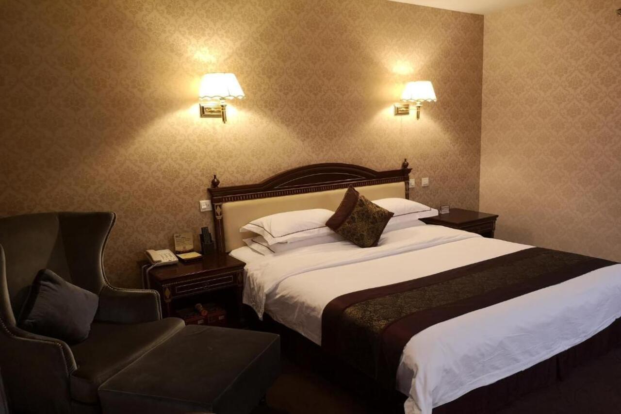 Beijing Commercial Business Hotel Екстер'єр фото