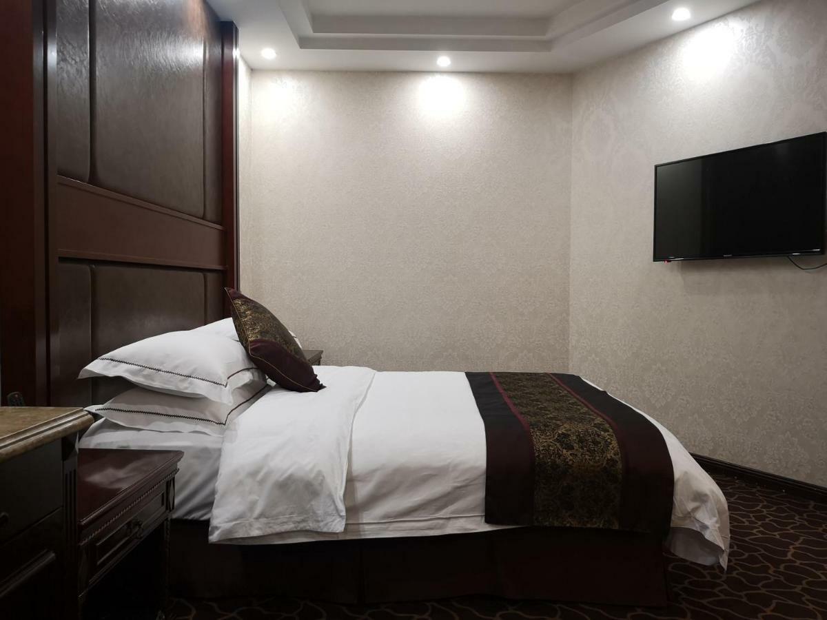 Beijing Commercial Business Hotel Екстер'єр фото