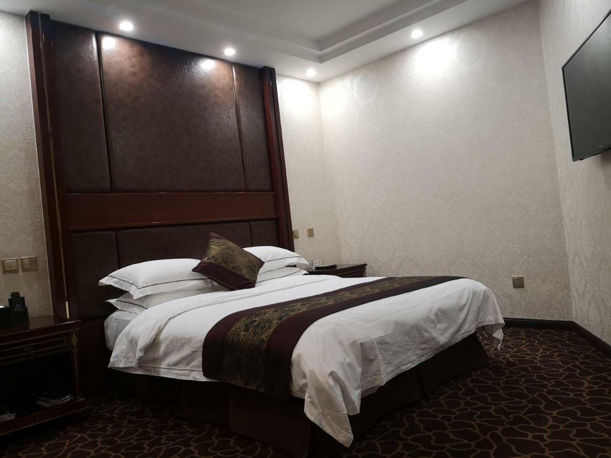 Beijing Commercial Business Hotel Екстер'єр фото