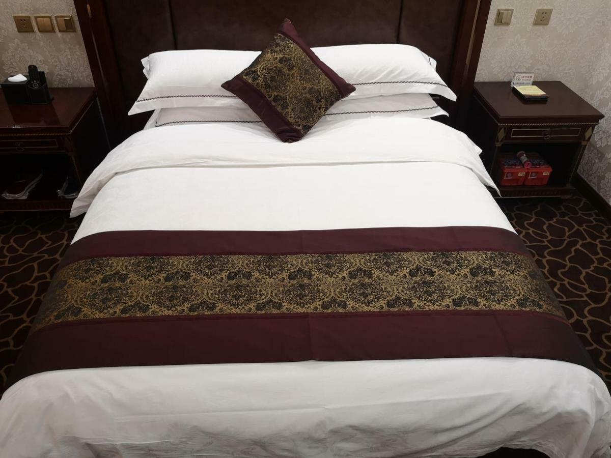 Beijing Commercial Business Hotel Екстер'єр фото